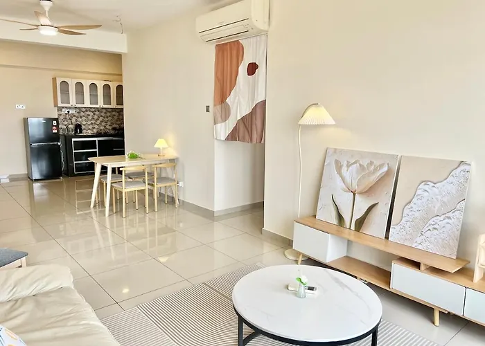Perling Muji 3 Bedrooms Suites 6 Pax Paradigm Mall